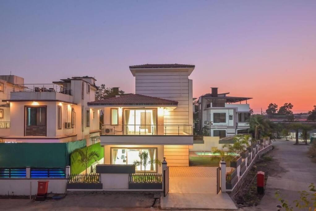 Royal Paradise Villa Lonavala Exterior foto